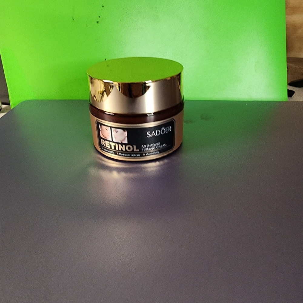Sano Doré Retinol Cream in Gold Jar